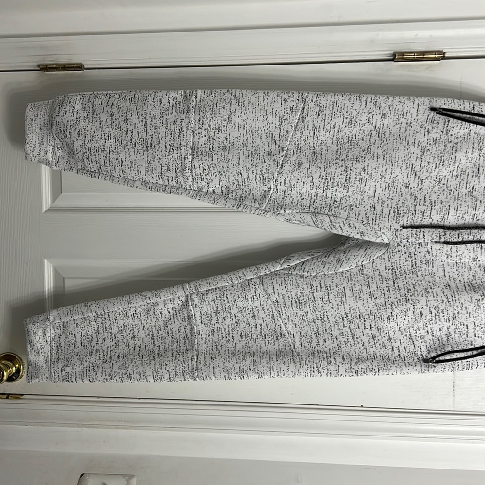White/black print joggers